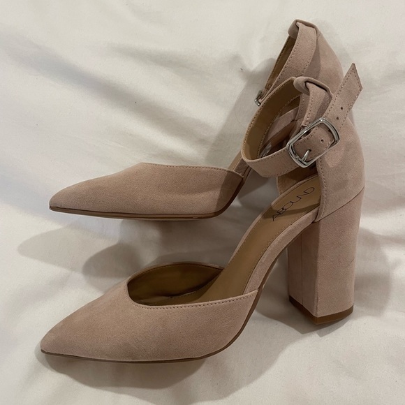 Abound Pointy Ankle Strap Block Heels - Picture 2 of 4